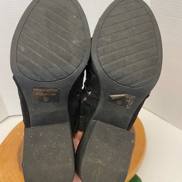 Nature Breeze Stenciled Cut Out Peep Toe Booties - Picture 9 of 11